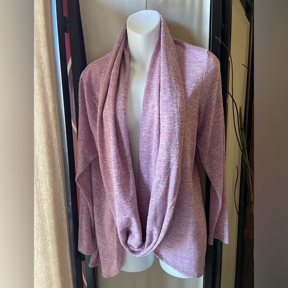 Kim and Co Large Light Pink three piece set Includes a scarf, tank & cardigan. - Picture 6 of 10